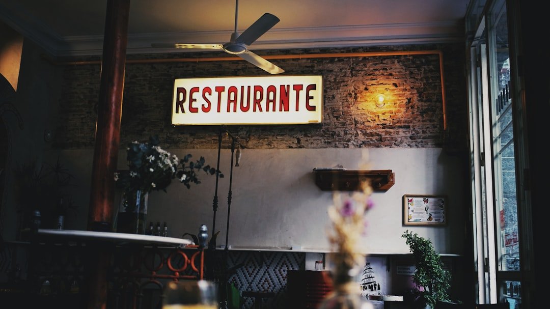 Photo restaurant reservation wordpress plugin