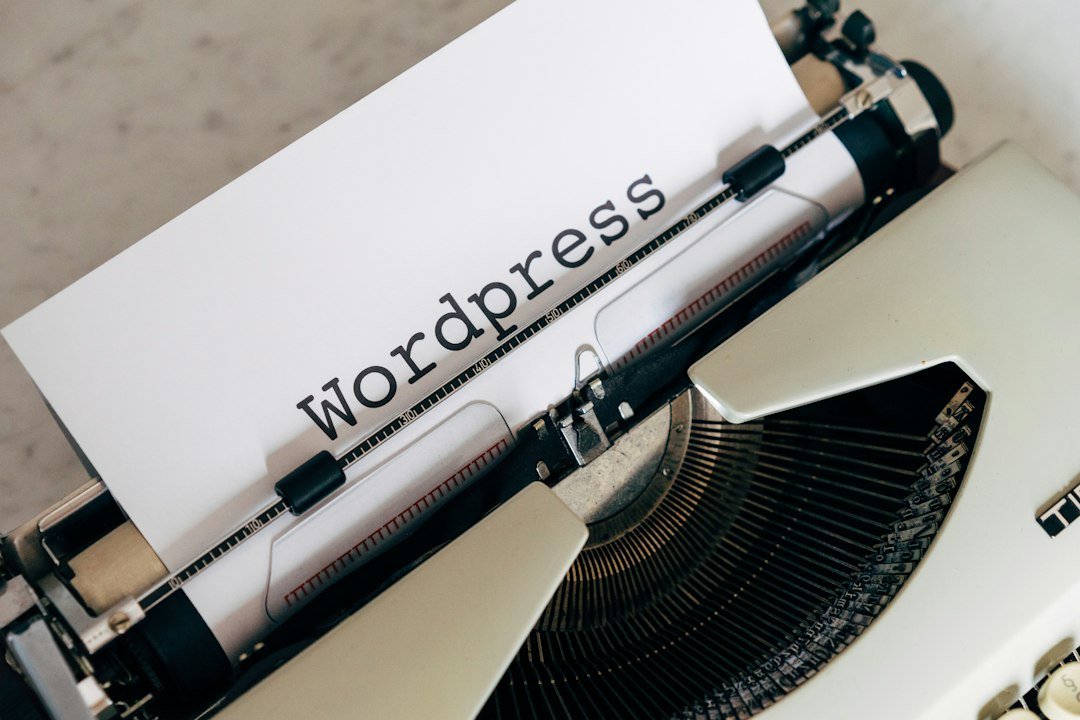 Photo WordPress booking plugins comparison free vs paid